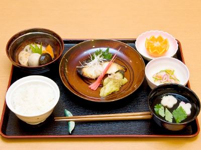 フェリエ ドゥ 横浜鴨居の食事例画像