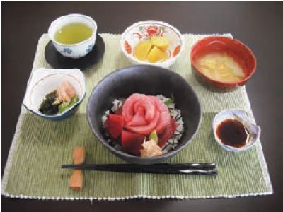 横浜エデンの園の食事例画像