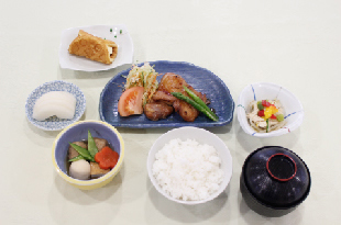 中銀ケアホテル横浜希望ヶ丘の食事画像